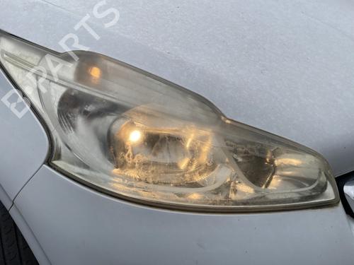 Used Right headlight Right headlight PEUGEOT 208 I (CA_, CC_) 1.2 VTI 82 (82 hp) 33650216 33650216