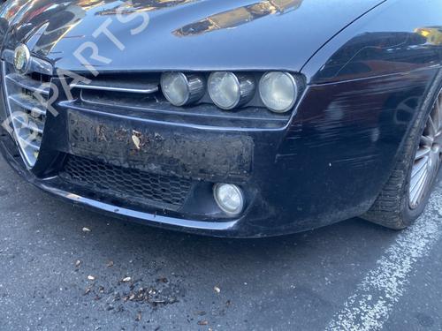 Used Left front fog light ALFA ROMEO 159 (939_) 1.9 JTDM 16V (939AXC1B, 939AXC12) (150 hp) 30359480