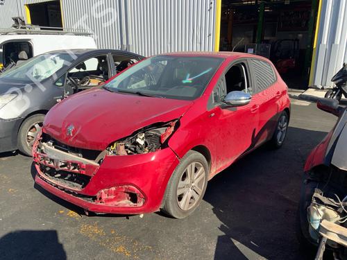 Gebruikte PEUGEOT 208 I (CA_, CC_) 1.2 VTI 82 4986027 Onderdelen