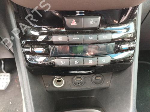 climate-control-peugeot-2008-i-cu_-2013-36396640 main image