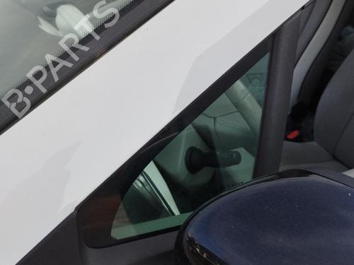 front-left-quarter-glass-renault-zoe-bfm_-2012-37751216 main image