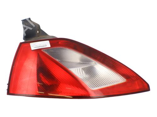 left-taillight-renault-megane-ii-bm01_-cm01_-2001-2002-2003-2004-2005-2006-2007-2008-2009-2010-2011-2012-31591101 main image