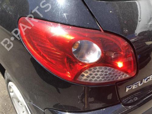 Used Lamp holder PEUGEOT 206+ (2L_, 2M_) 1.4 HDi eco 70 (68 hp) 27647753
