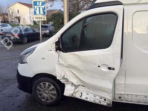 Right sun visor RENAULT TRAFIC III Van (FG_) 1.6 dCi 125 (FGMH) | BP35926813I2 - Image 3