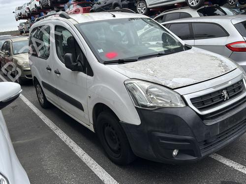 Used Front bumper Front bumper PEUGEOT PARTNER Tepee 1.6 BlueHDi 120 (120 hp) 33884427 33884427