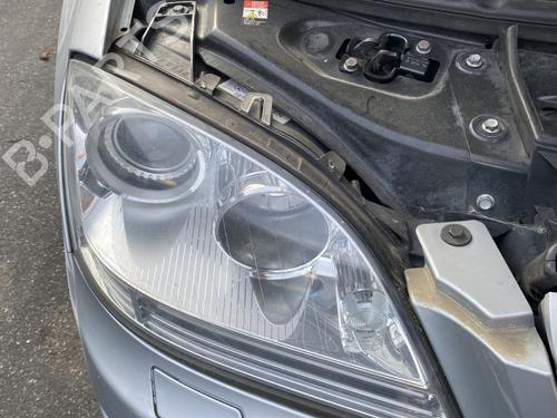Venstre forlygte MERCEDES-BENZ M-CLASS (W164) ML 320 CDI 4-matic (164.122) (224 hp) 26689051