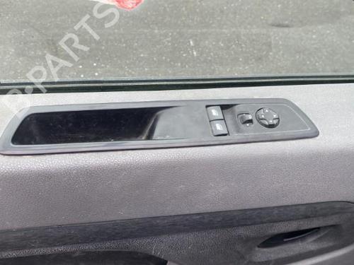 Used Left front window switch Left front window switch CITROËN JUMPY III Van (V_) 2.0 BlueHDi 120 (122 hp) 25681495 25681495