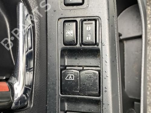 Used Left front window switch SUBARU XV (_GP_) 2.0 D AWD (GPD) (147 hp) 31808464