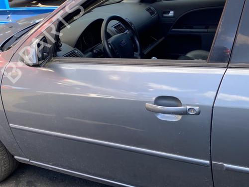 Vidro porta frente esquerda FORD MONDEO III Turnier (BWY) 2.0 16V TDDi / TDCi (115 hp) 25681325