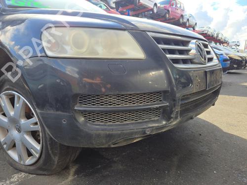 Used Front bumper VW TOUAREG (7LA, 7L6, 7L7) 2.5 R5 TDI (174 hp) 25680347