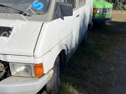 Brugte RENAULT TRAFIC Platform/Chassis (T_, P_, V_)  2.1 D  2537331