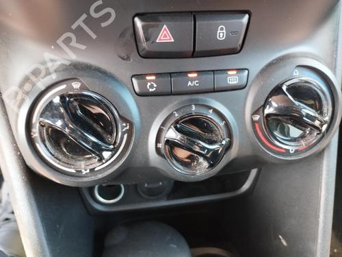 Used Climate control Climate control 38341861 38341861