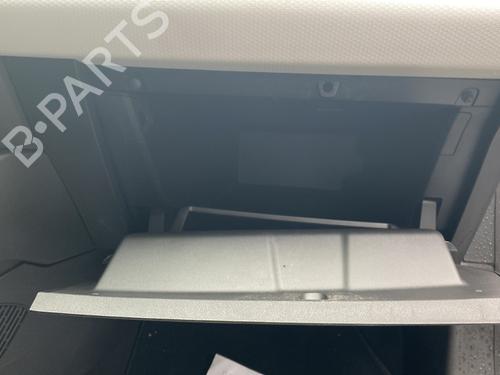 Used Glove box RENAULT CLIO V (B7_) 1.0 SCe 65 (B7MG) (67 hp) 26459671