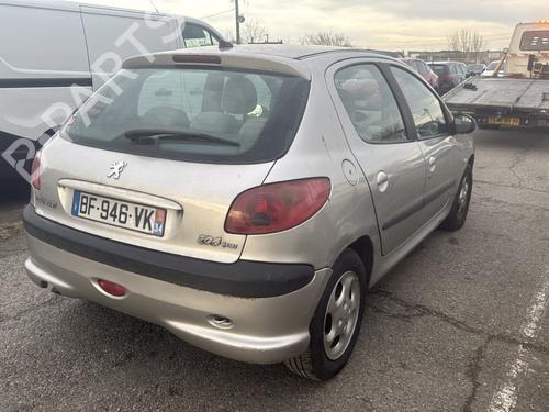 Left headlight PEUGEOT 206 Hatchback (2A/C) 2.0 HDI 90 | BP31863227C28 