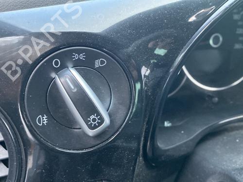 Mando luces VW BEETLE (5C1, 5C2) 1.6 TDI (105 hp) 31712660