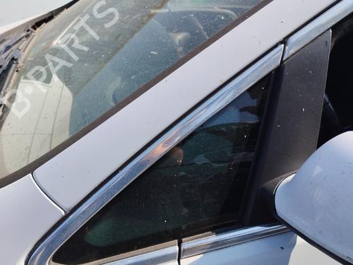front-left-quarter-glass-opel-astra-j-p10-2009-2010-2011-2012-2013-2014-2015-2016-37707068 main image
