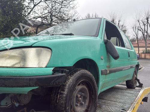 Used Parts PEUGEOT 106 II (1A_, 1C_) 1.1 i (60 hp) 4371966