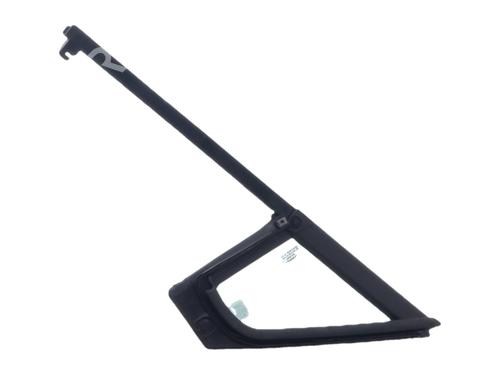 front-left-quarter-glass-renault-clio-iv-bh_-2012-2013-2014-2015-2016-2017-2018-2019-2020-2021-38585736 main image