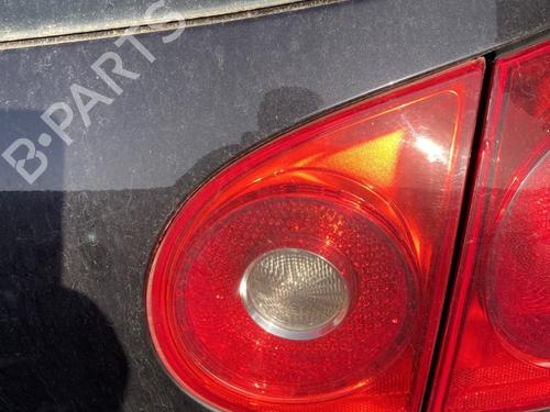 Højre baglygte bagklap VW GOLF V (1K1) 1.9 TDI (105 hp) 26737300