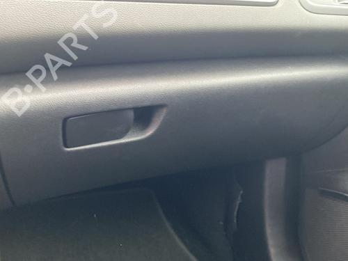 Used Glove box RENAULT MEGANE IV Hatchback (B9A/M/N_) 1.5 dCi 110 (B9A3) (110 hp) 30908698