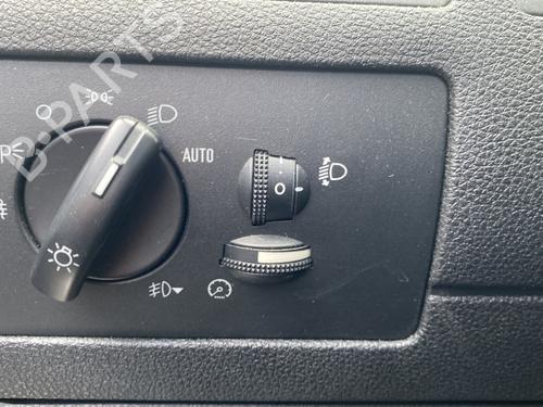 Used Headlight switch FORD MONDEO III (B5Y) 2.0 16V TDDi / TDCi (115 hp) 25677344