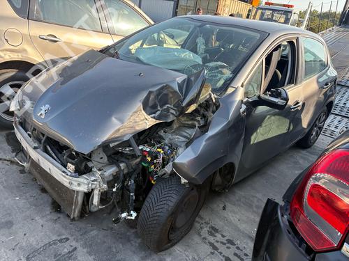 Used Parts PEUGEOT 208 I (CA_, CC_) 1.5 BlueHDI 100 4945653