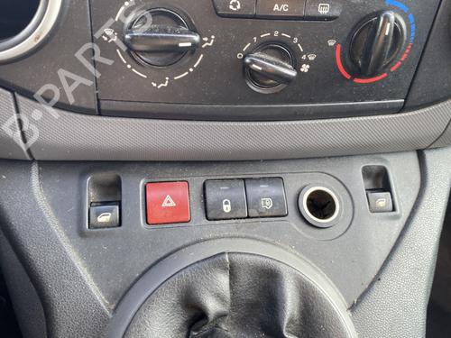 Interrupteur de vitre avant droite CITROËN BERLINGO MULTISPACE (B9) 1.6 HDi 110 | BP28796603I26