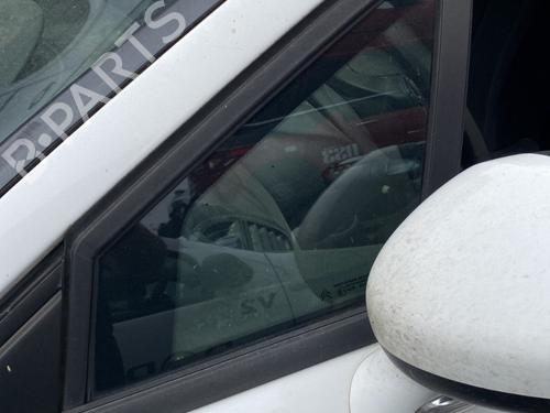 Used Front left quarter glass CITROËN C4 I (LC_) 1.6 HDi (90 hp) 27361020