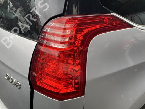 Used Right taillight PEUGEOT 5008 (0U_, 0E_) 1.6 HDi (112 hp) 27819633