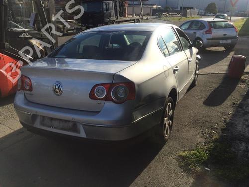 Left tailgate light VW PASSAT B6 (3C2) 1.9 TDI | BP25699739C79 