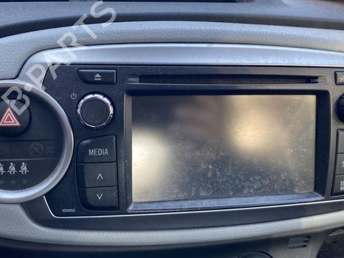 Autoradio für TOYOTA YARIS (_P13_) 1.5 Hybrid (NHP130_, NHP130) (101 hp) 29079315