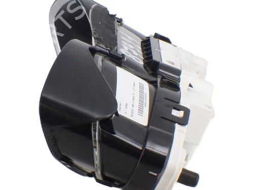 Used Instrument cluster Instrument cluster PEUGEOT 308 II (LB_, LP_, LW_, LH_, L3_) 1.5 BlueHDi 130 (131 hp) 33804395 33804395