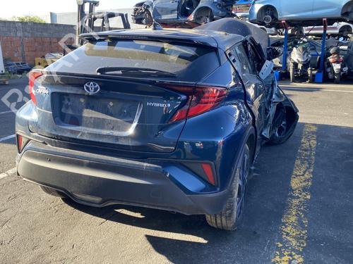 right-taillight-toyota-c-hr-_x1_-2016-37750811 main image