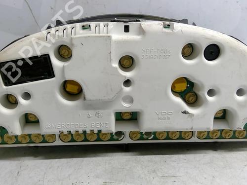 Used Instrument cluster MERCEDES-BENZ M-CLASS (W163) ML 400 CDI (163.128) (250 hp) 25696445