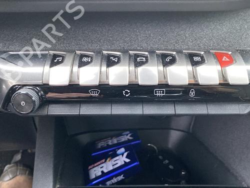 climate-control-peugeot-3008-ii-suv-mc_-mr_-mj_-m4_-2016-26888792 main image