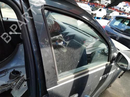 Used Front right door window DACIA SANDERO 1.5 dCi (68 hp) 25698281
