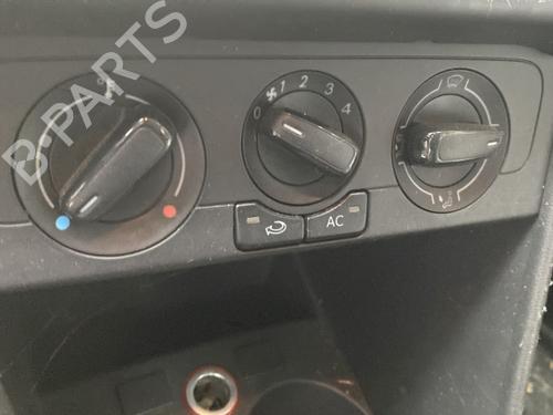 Used Climate control VW POLO V (6R1, 6C1) 1.2 TDI (75 hp) 25675702