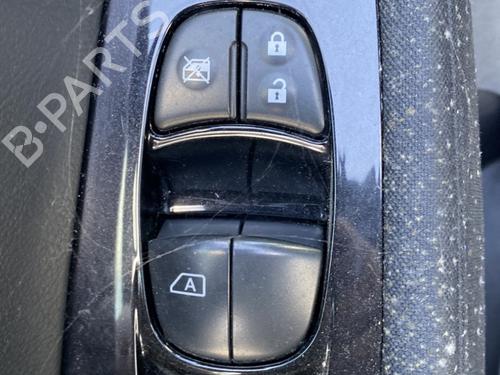 Used Left front window switch NISSAN LEAF (ZE1) Electric (150 hp) 31967531