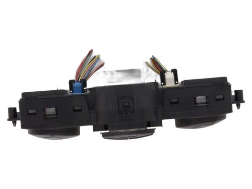 Used Climate control Climate control 25694746 25694746