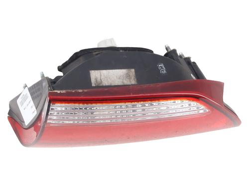 right-tailgate-light-kia-carens-iv-2013-35959061 main image