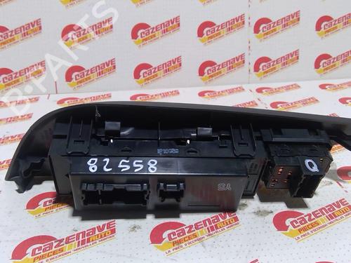 Used Right front window switch NISSAN PULSAR Hatchback (C13) 1.5 dCi (110 hp) 25692878