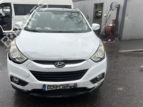 left-front-fog-light-hyundai-ix35-lm-el-elh-2009-2010-2011-2012-2013-2014-2015-2016-32726261 main image