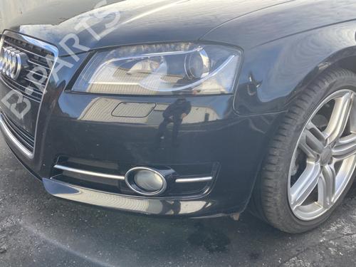 Faro antinebbia anteriore sinistro AUDI A3 Sportback (8PA) 1.6 TDI (105 hp) 30792701