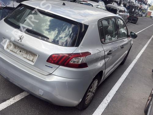 Used Right taillight Right taillight PEUGEOT 308 II (LB_, LP_, LW_, LH_, L3_) 1.6 BlueHDi 120 (120 hp) 33804334 33804334