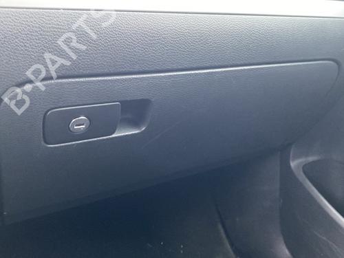 glove-box-vw-jetta-iii-1k2-2004-2005-2006-2007-2008-2009-2010-2011-2012-2013-31806115 main image