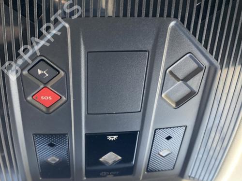 interior-roof-light-ds-ds-4-ii-fr_-fb_-f3_-fp_-2021-27259858 main image