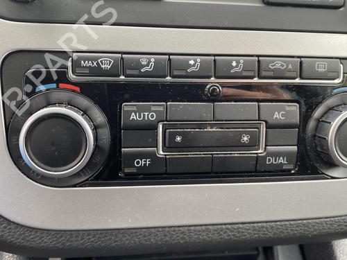 Used Climate control Climate control VW SCIROCCO III (137, 138) 1.4 TSI (160 hp) 32429382 32429382