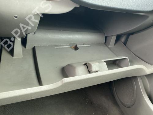 Used Glove box Glove box RENAULT KANGOO / GRAND KANGOO II (KW0/1_) 1.5 dCi 85 (KW0K, KW0L, KW0B) (86 hp) 33681985 33681985