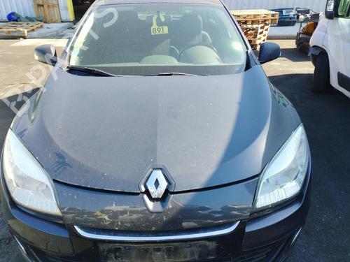 hood-renault-megane-iii-hatchback-bz01_-b3_-2008-36794055 main image