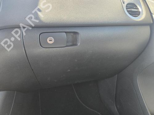 Used Glove box Glove box 39138291 39138291